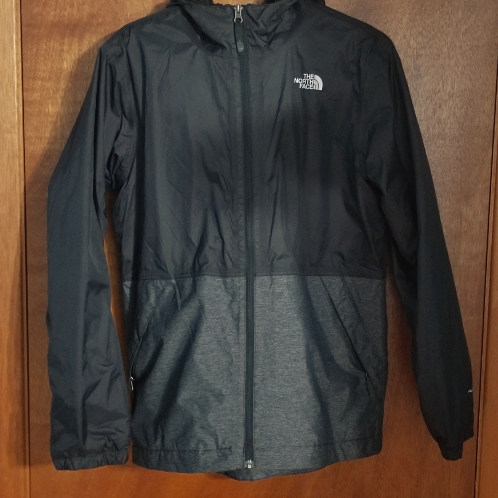 TNF Boys XL Light Winter Jacket